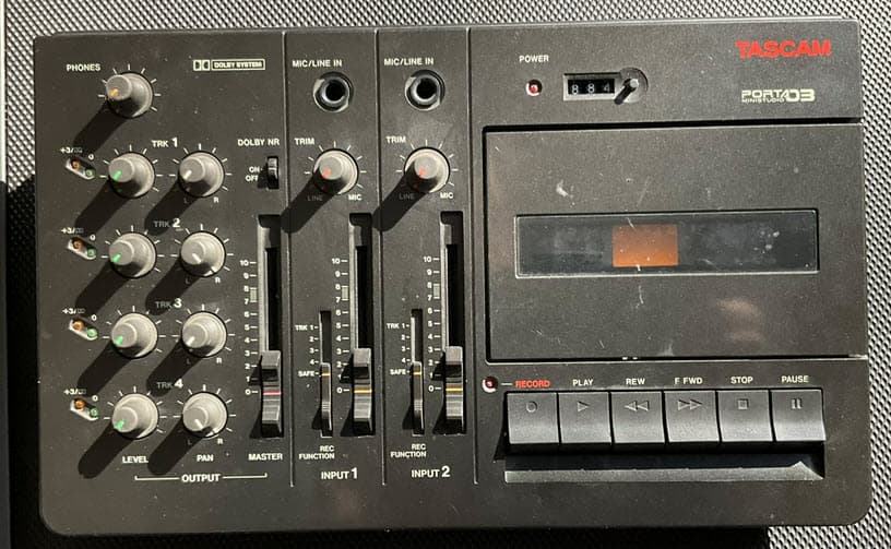 Tascam Porta03 preamp