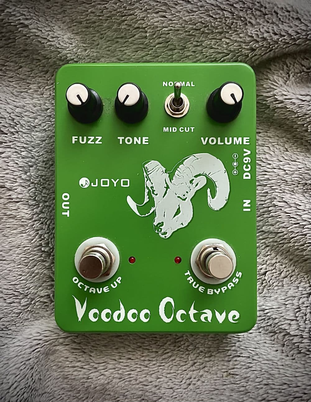JOYO Voodoo Octave w/Dying Battery v.2 (matched input)