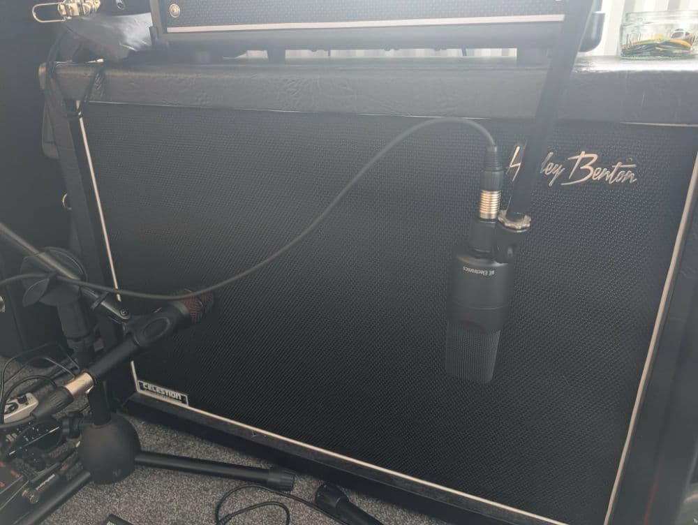 Harley Benton 2x12 V30