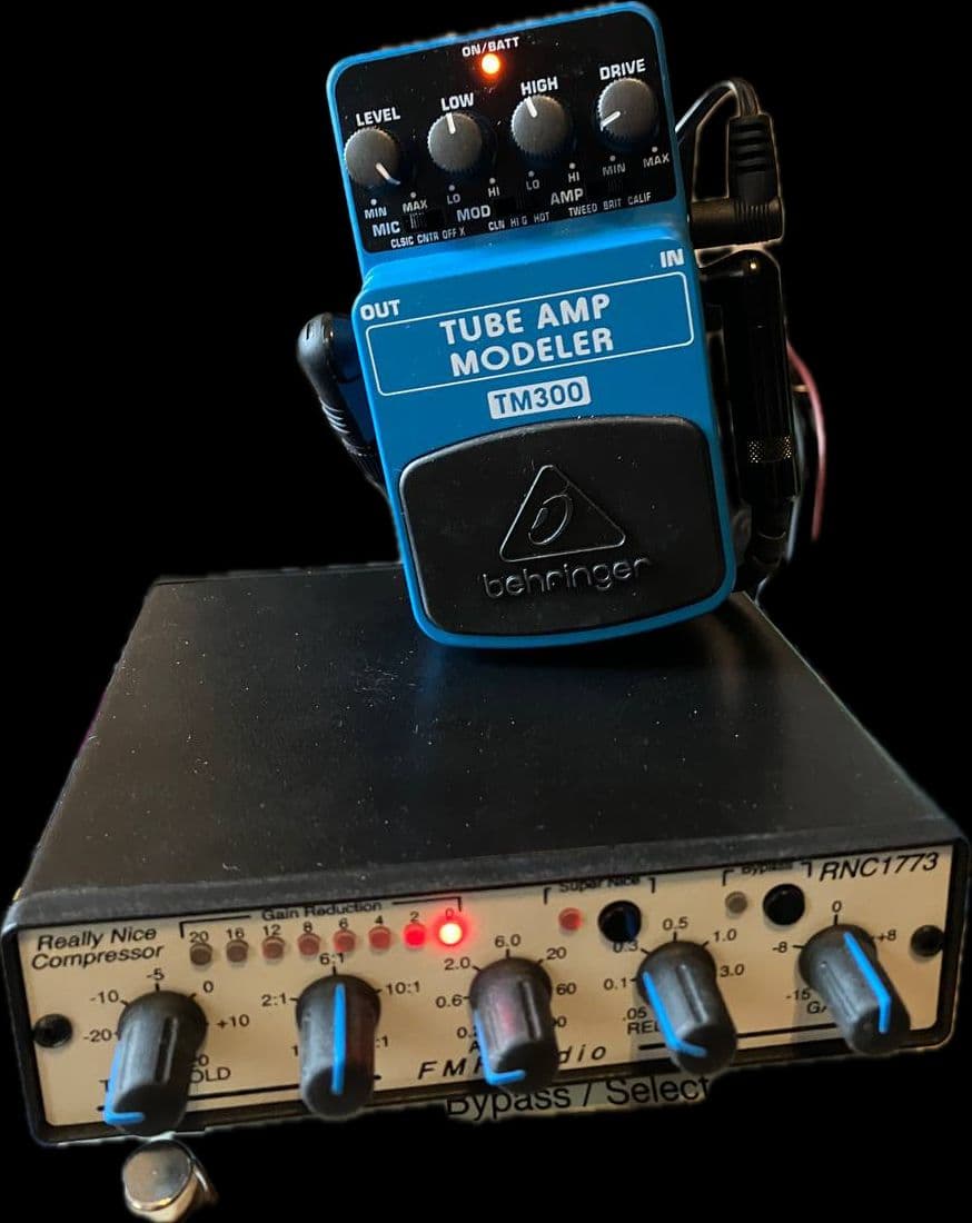 Behringer TM300 + FMR RNC