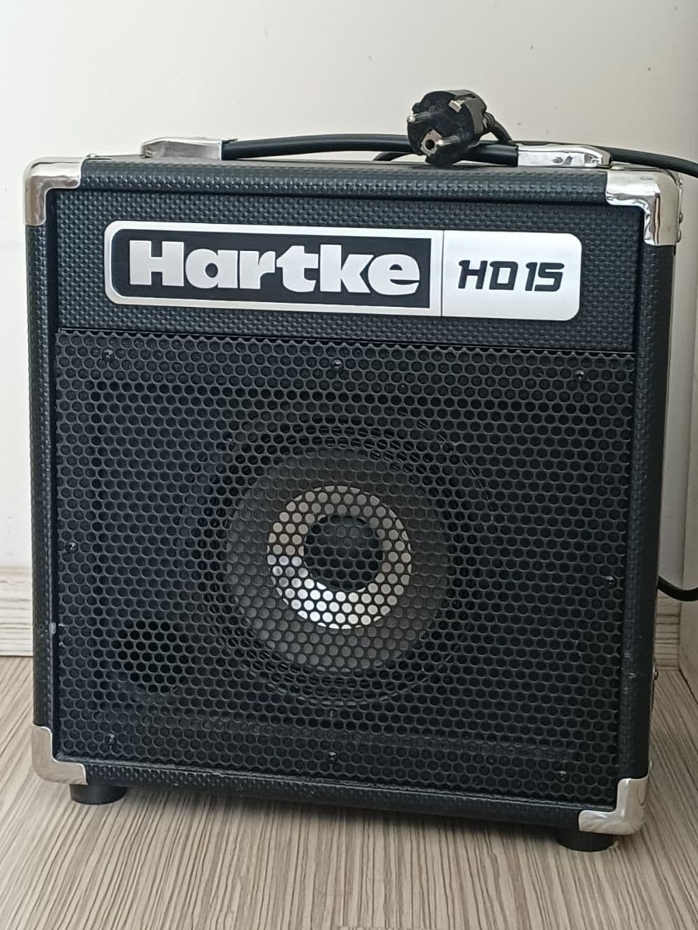 Hartke HD15 Bass Amp