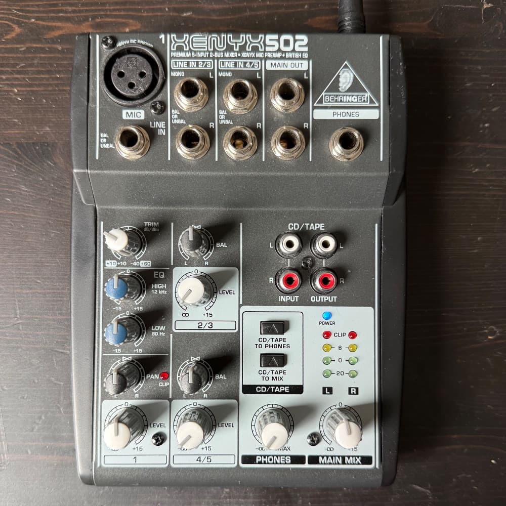 Behringer XENYX 502