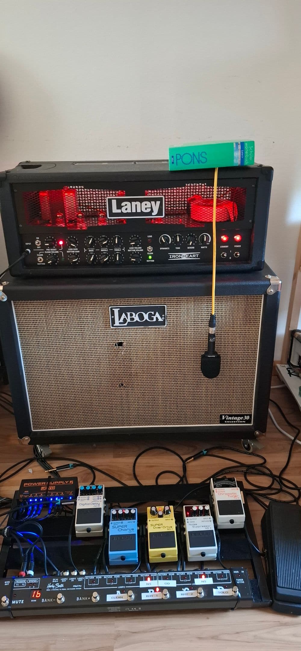 Laney Ironheart IRT 60 Head - Laboga 2x12 V30 - Superlux PRA 628 - Boss SD1