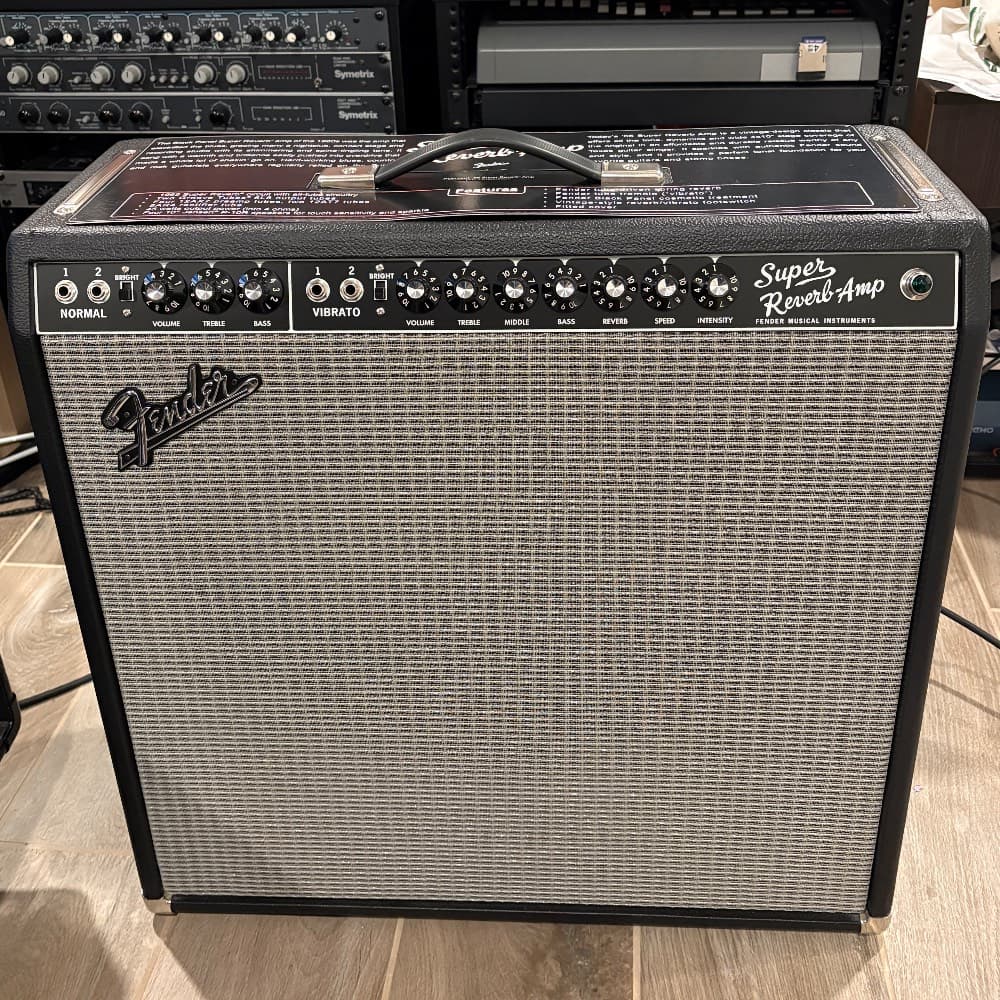 Fender '65 Super Reverb Reissue - Vibrato Channel