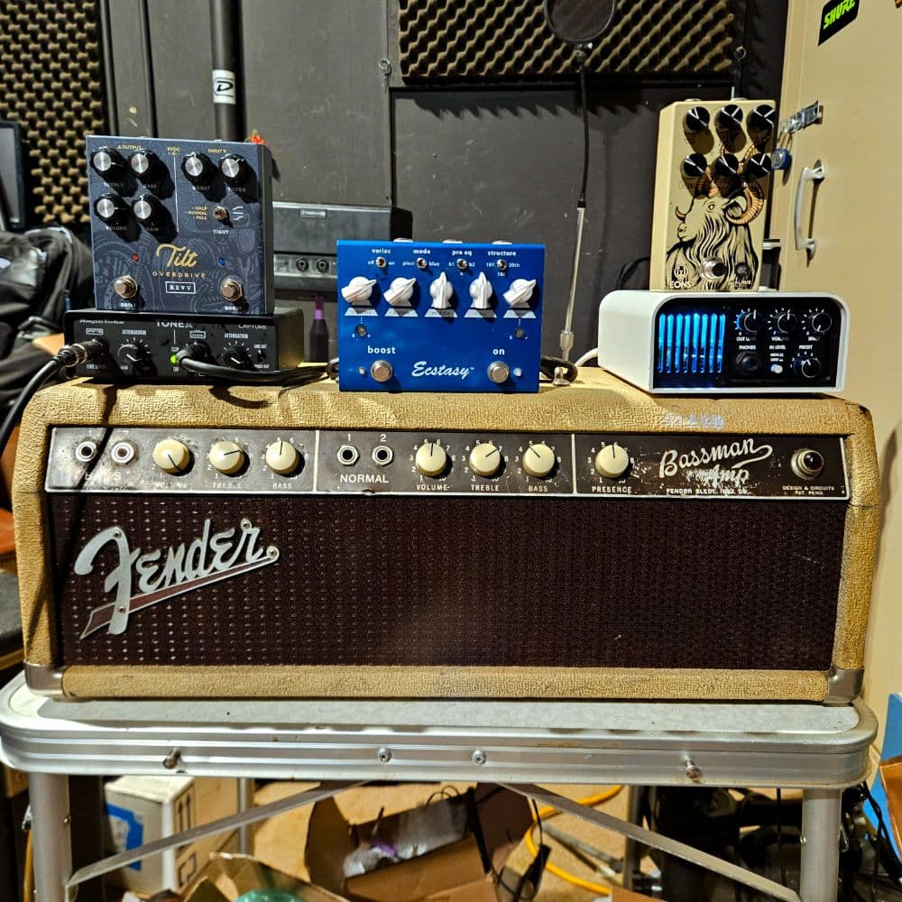 Mike Erwin 62' Bassman with G12M 4x12 Cab